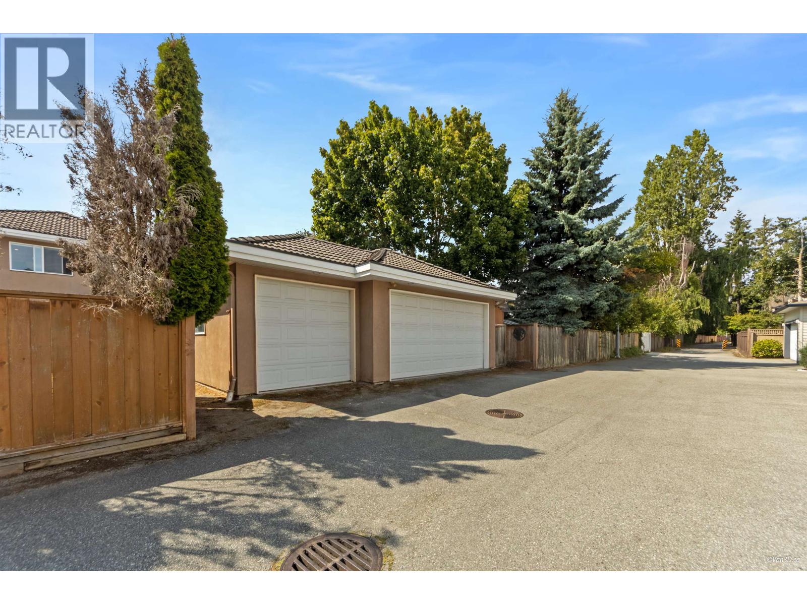 10320 Scotsdale Avenue, Richmond, British Columbia