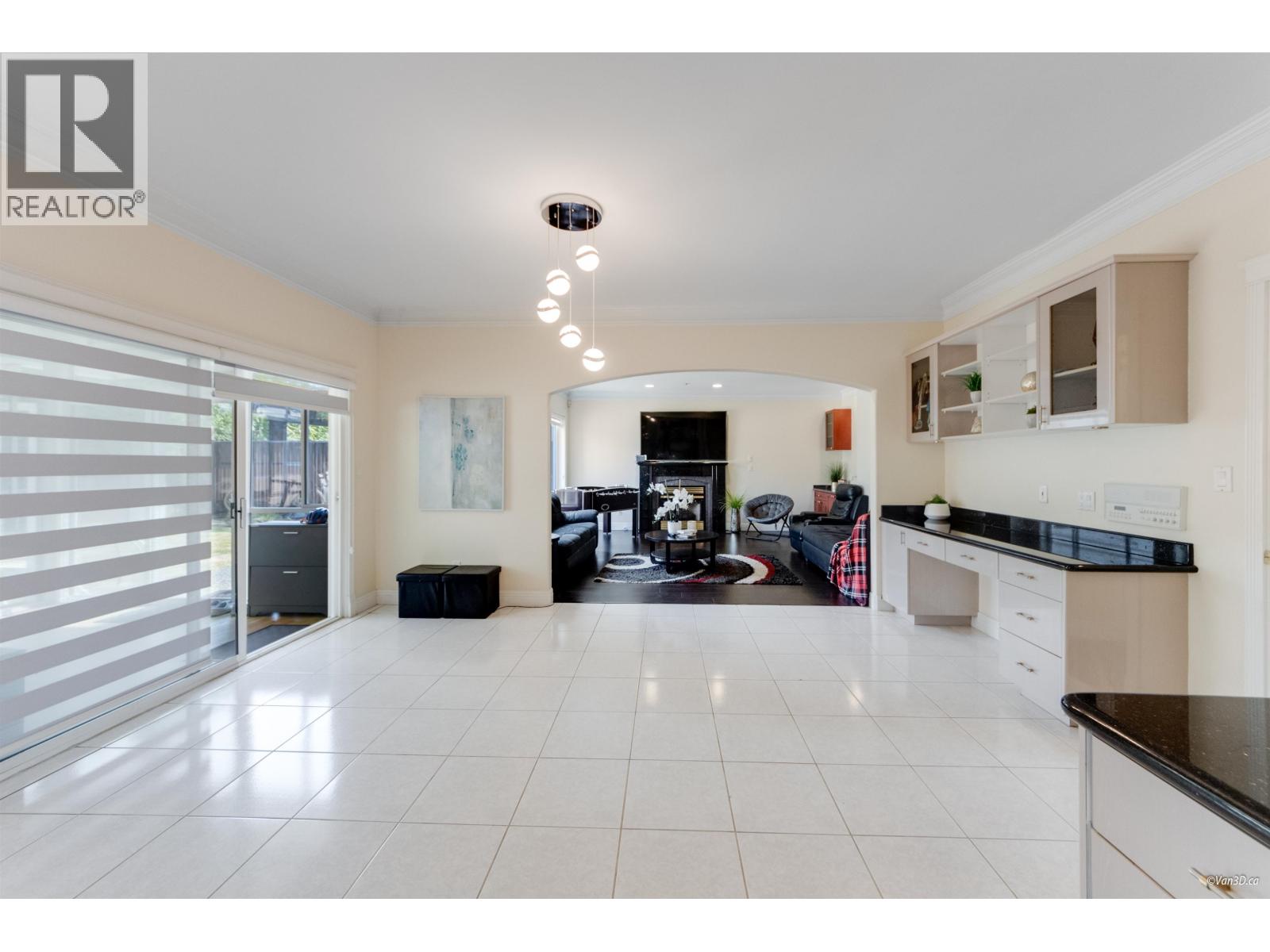 10320 Scotsdale Avenue, Richmond, British Columbia