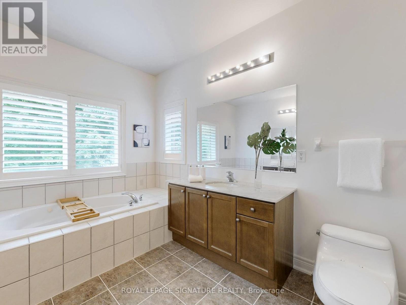 2238 Lyndhurst Drive, Oakville (jc Joshua Creek), Ontario