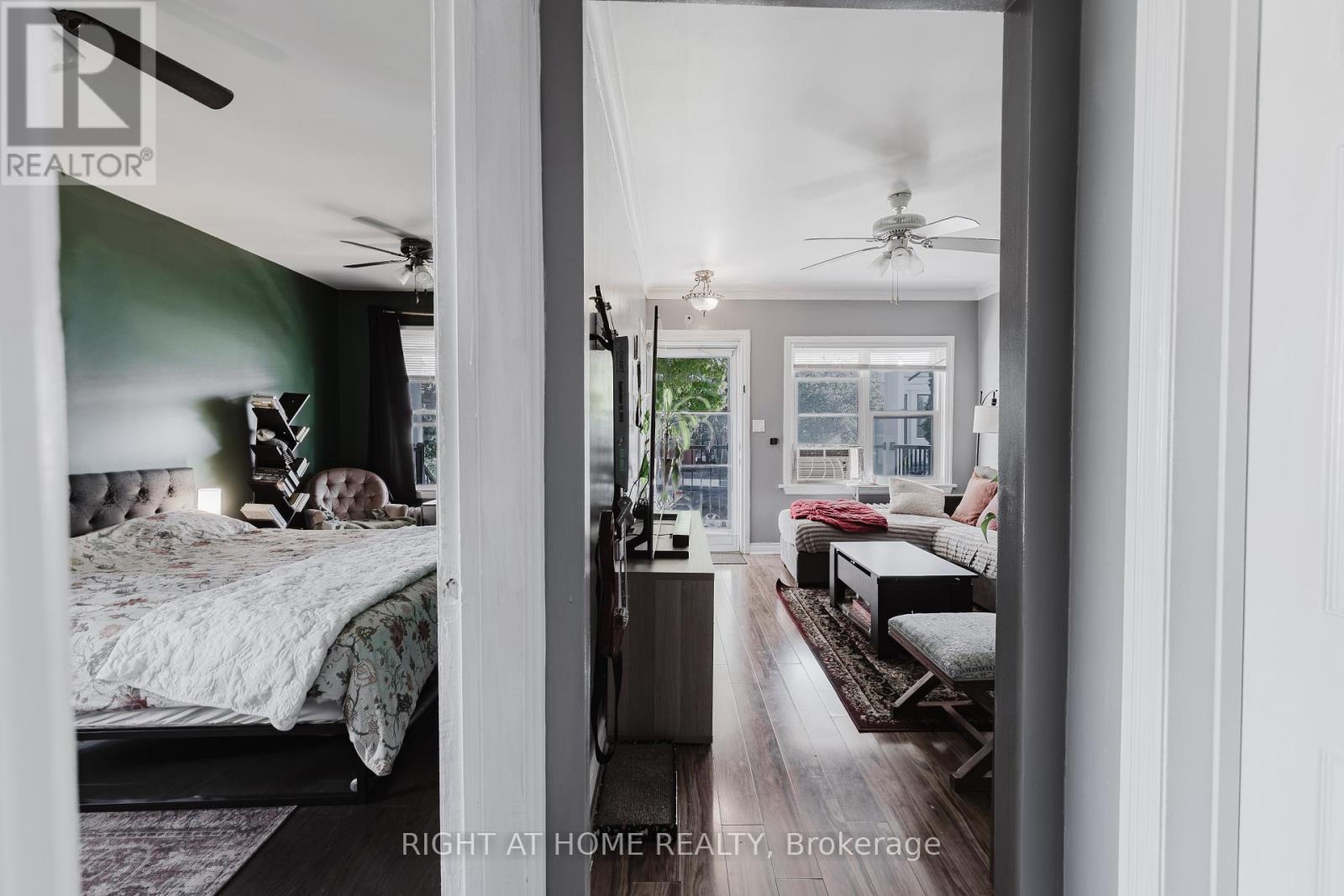 26 Sixteenth Street, Toronto (new Toronto), Ontario