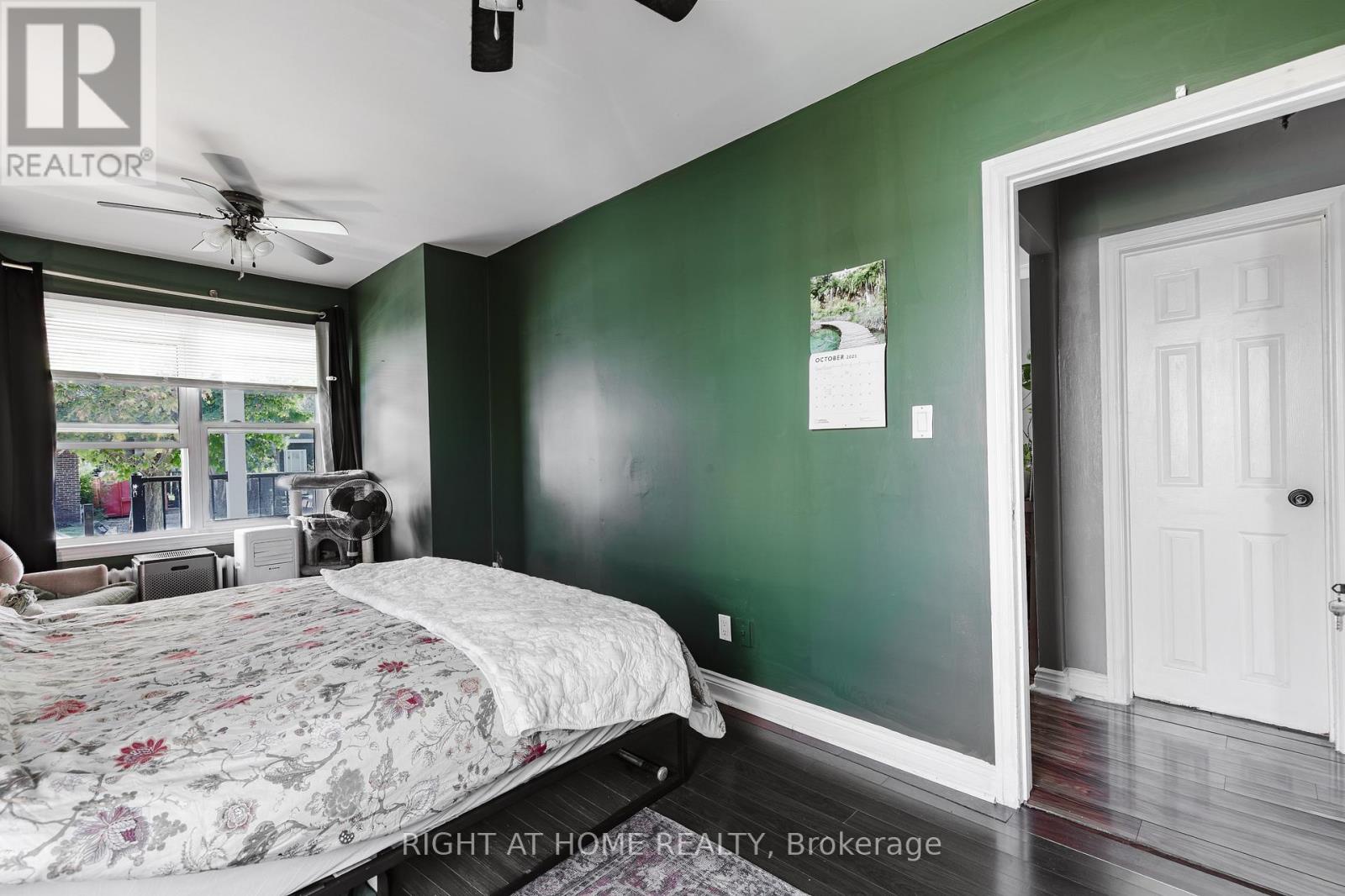 26 Sixteenth Street, Toronto (new Toronto), Ontario