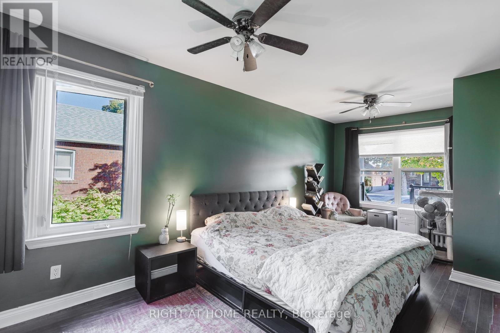 26 Sixteenth Street, Toronto (new Toronto), Ontario