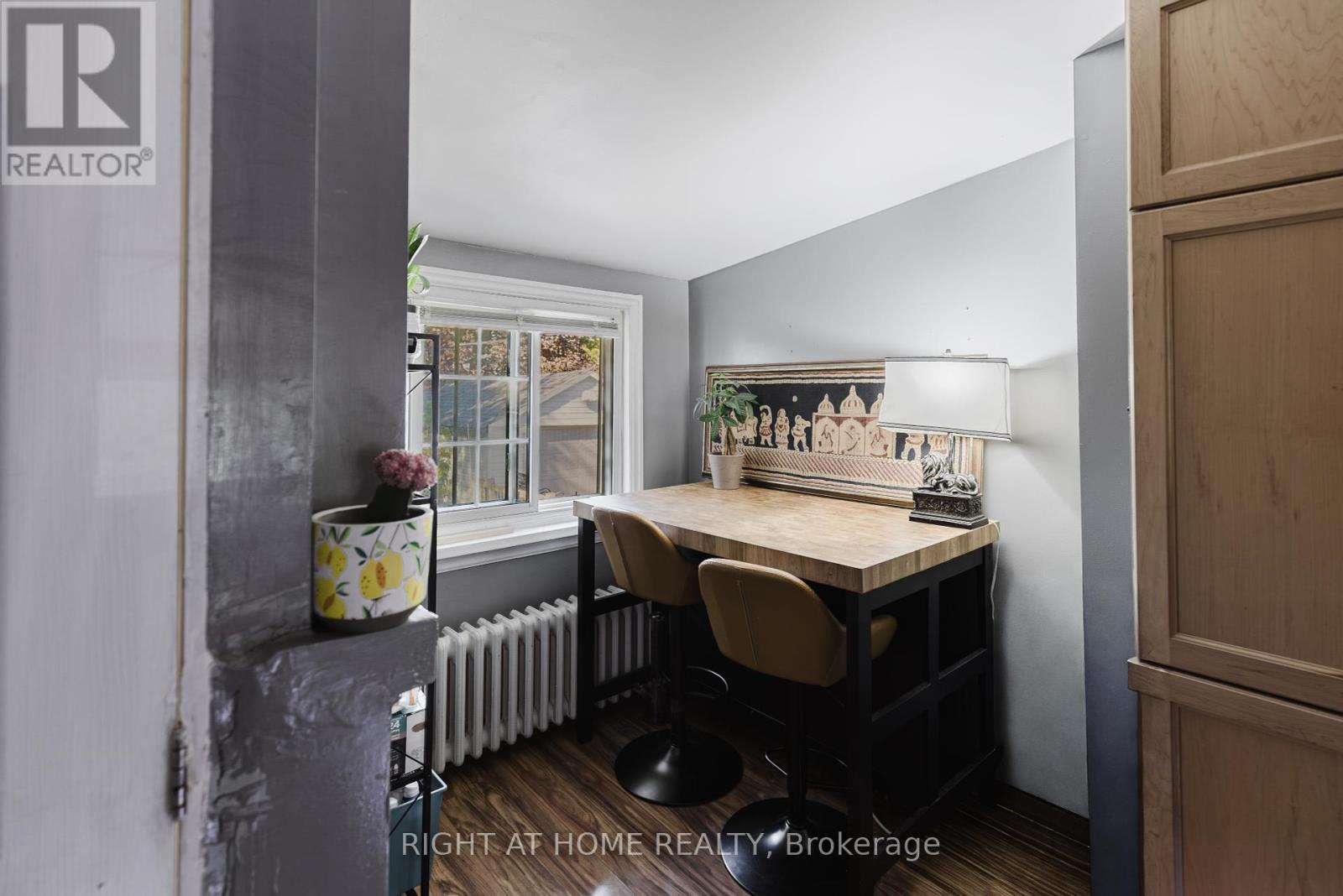 26 Sixteenth Street, Toronto (new Toronto), Ontario