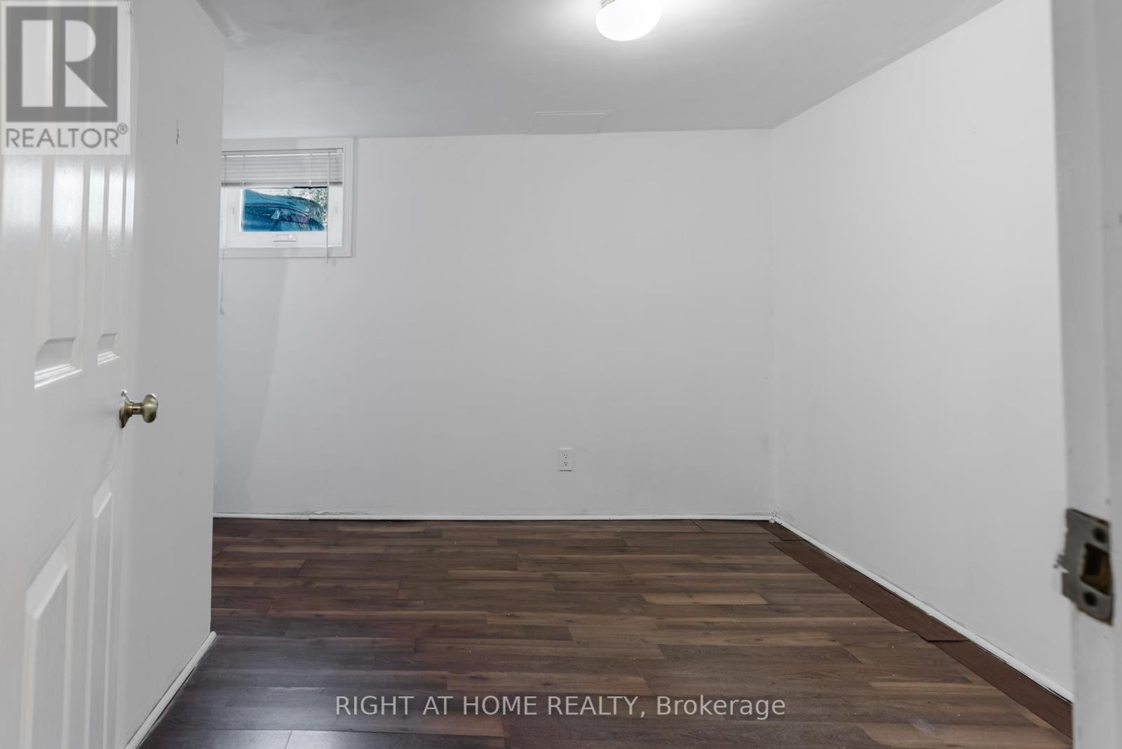 26 Sixteenth Street, Toronto (new Toronto), Ontario