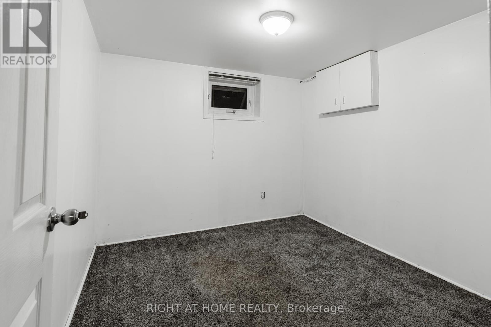 26 Sixteenth Street, Toronto (new Toronto), Ontario