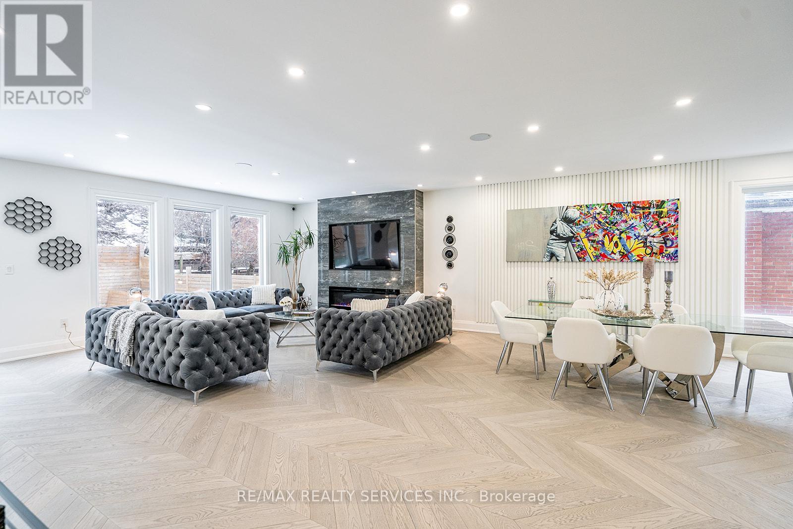 3 Bonnyview Drive, Toronto (stonegate-queensway), Ontario