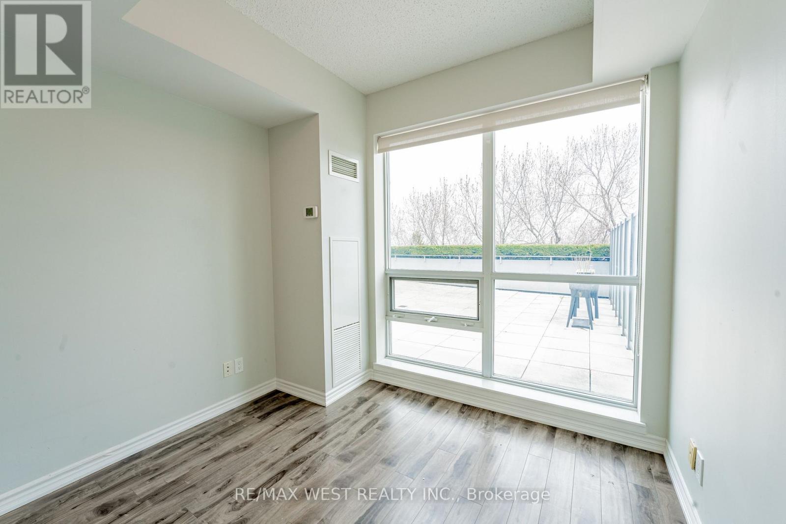 625 - 15 James Finlay Way, Toronto (downsview-roding-cfb), Ontario