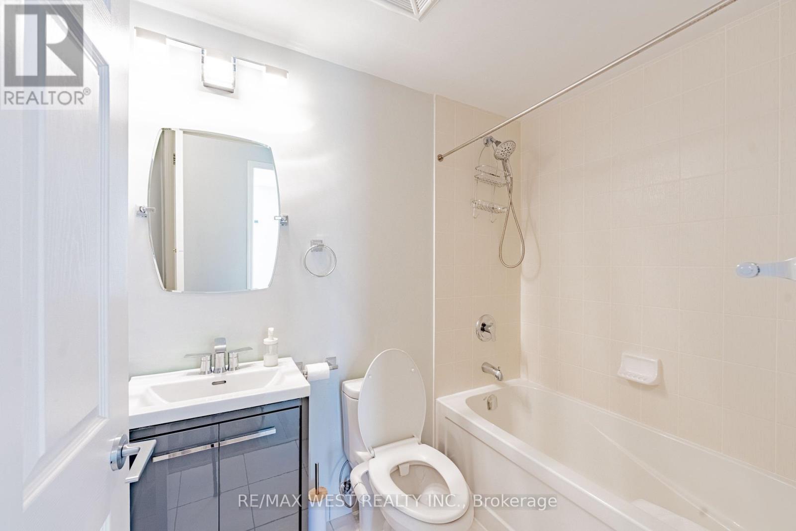 625 - 15 James Finlay Way, Toronto (downsview-roding-cfb), Ontario