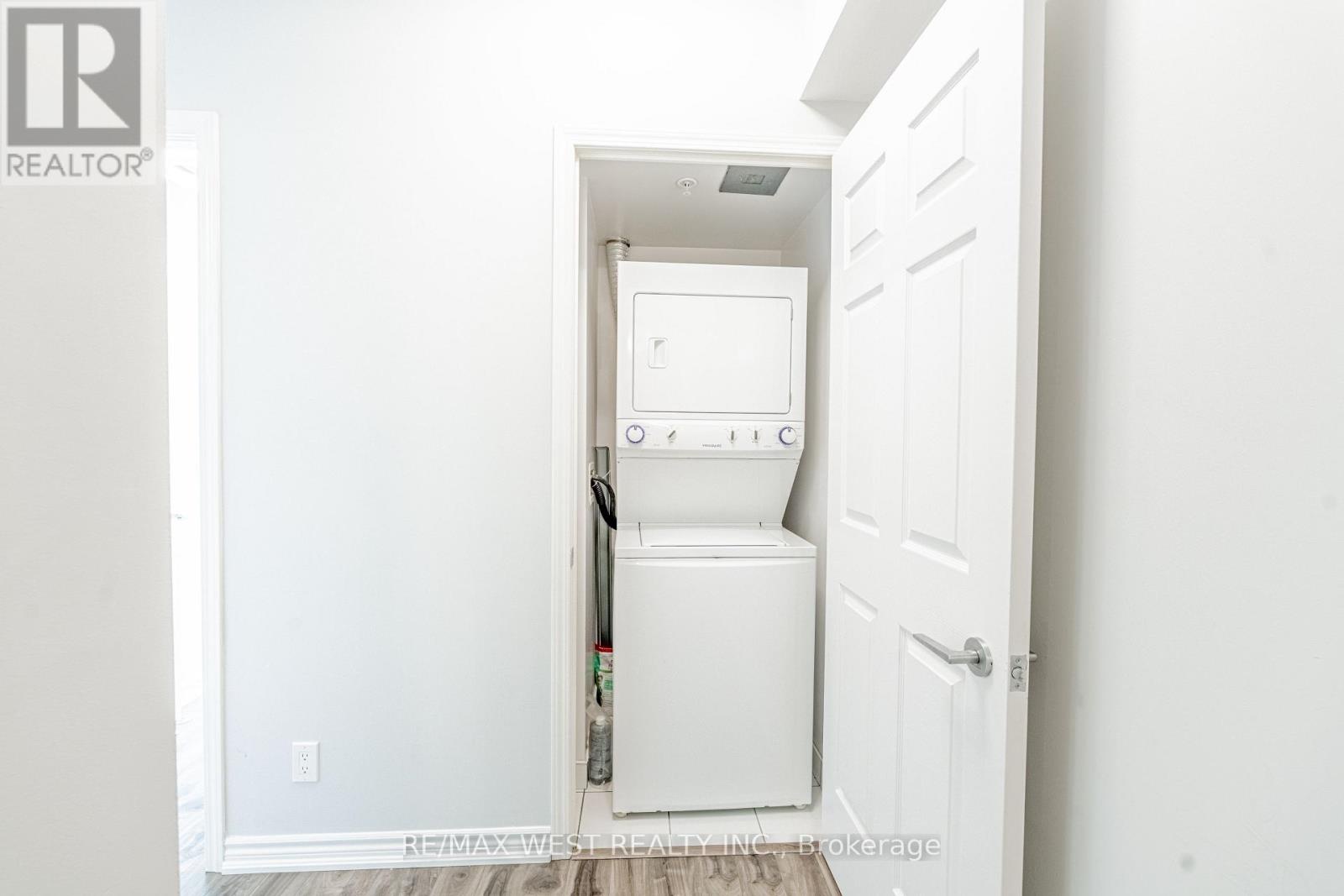 625 - 15 James Finlay Way, Toronto (downsview-roding-cfb), Ontario