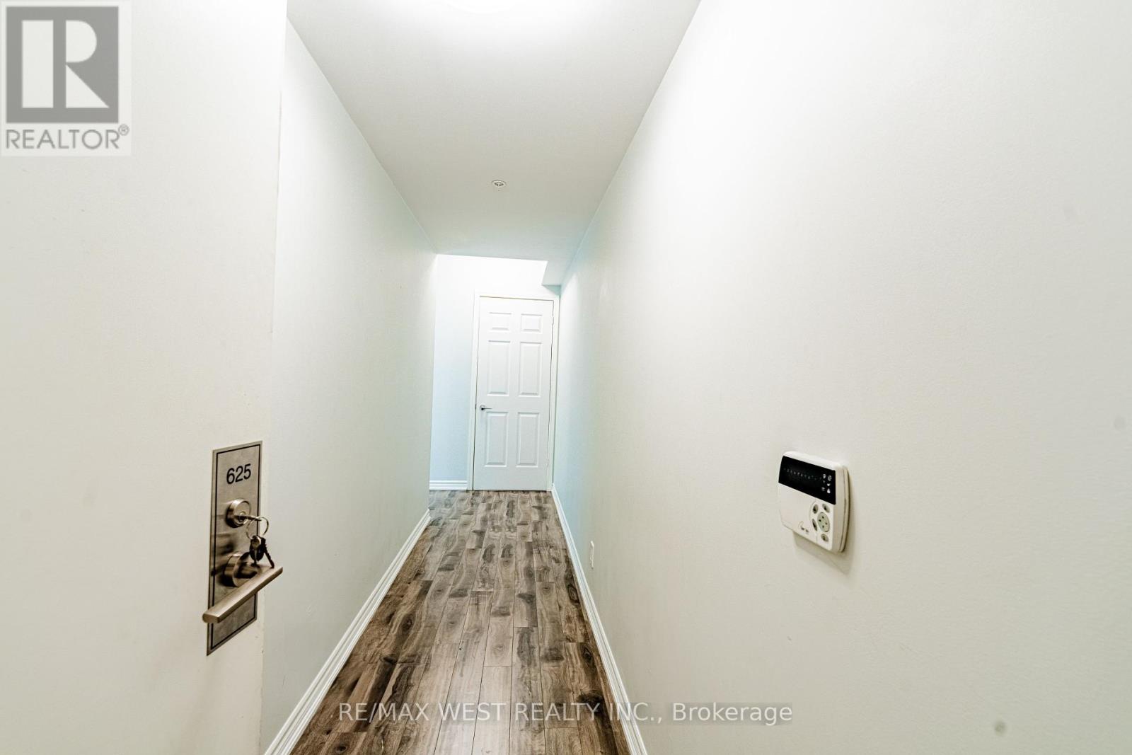 625 - 15 James Finlay Way, Toronto (downsview-roding-cfb), Ontario