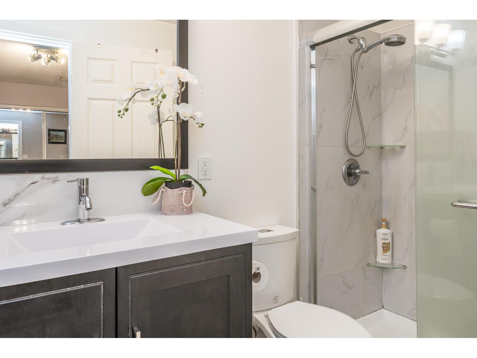 15396 Sequoia Drive, Surrey, British Columbia