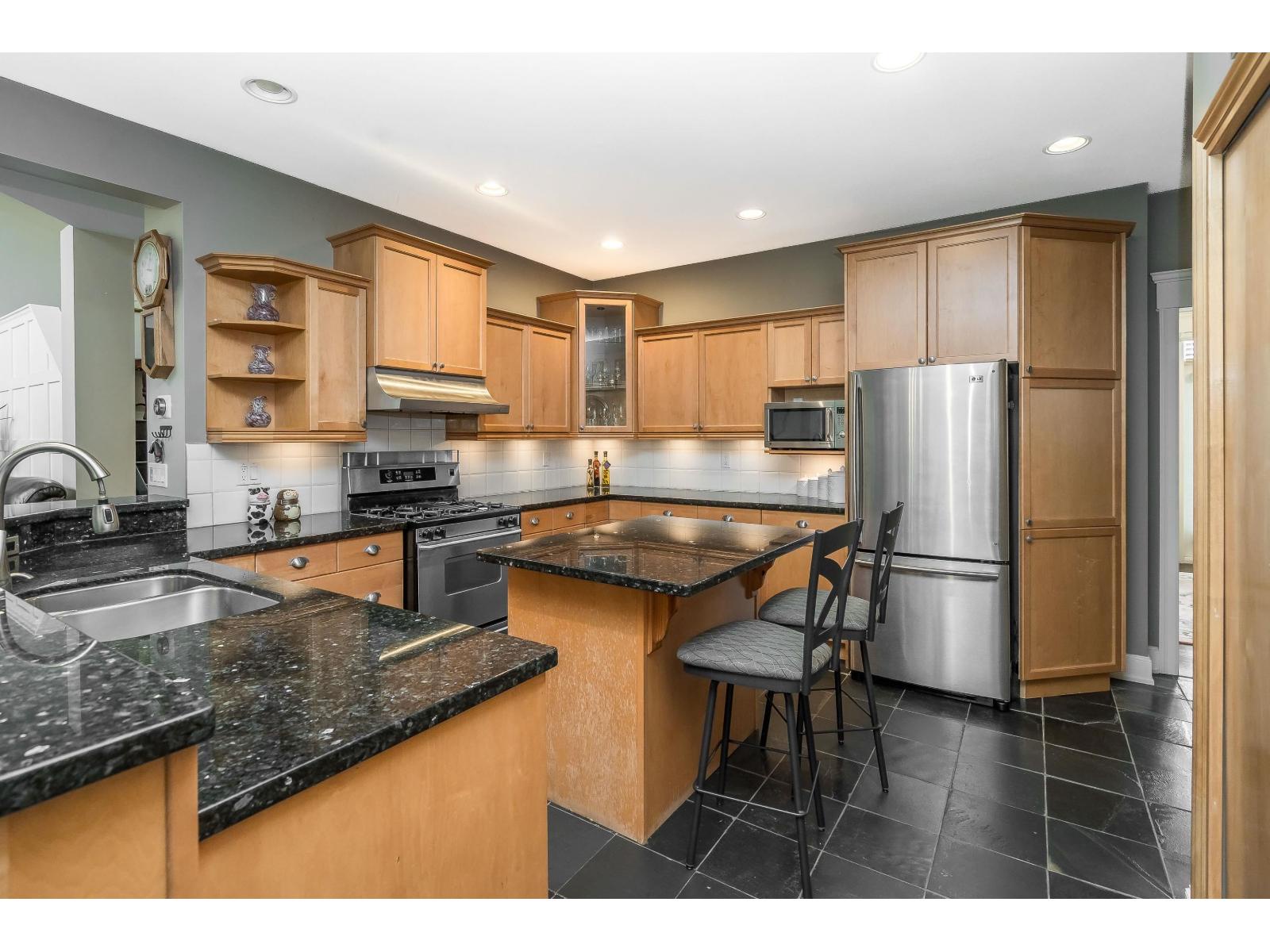 15396 Sequoia Drive, Surrey, British Columbia