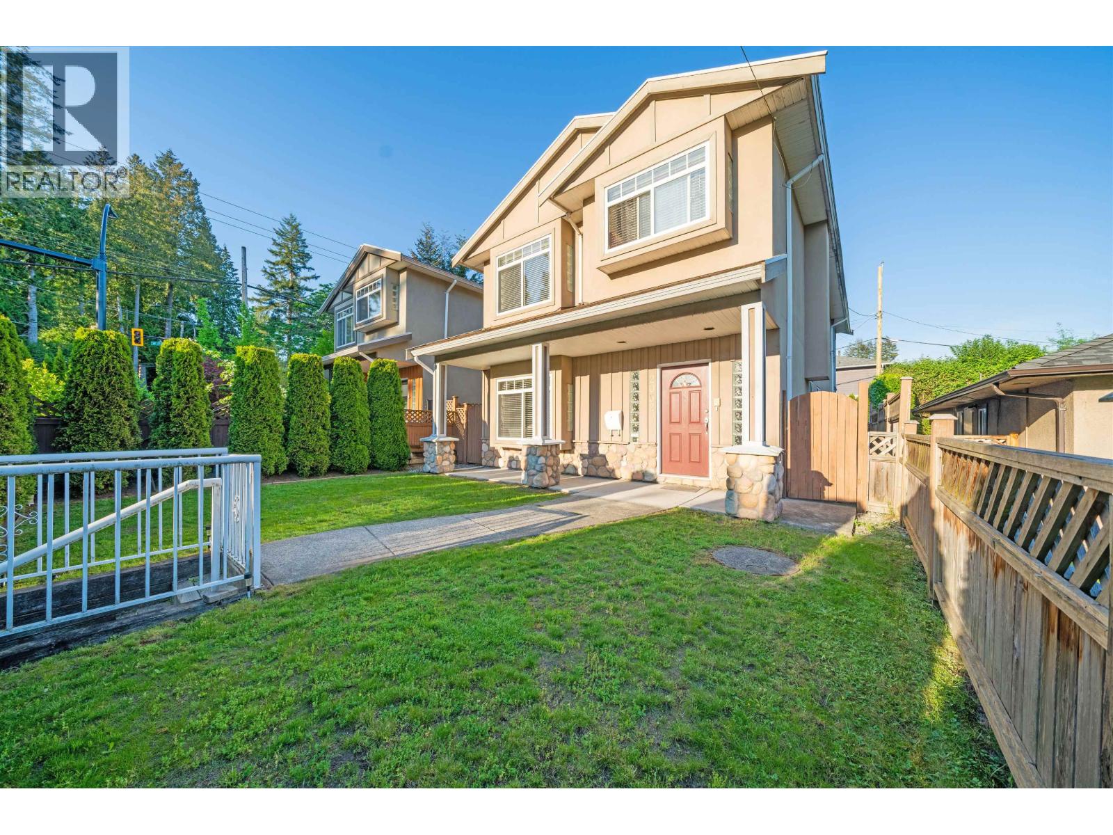 2052 Westview Drive, North Vancouver, British Columbia