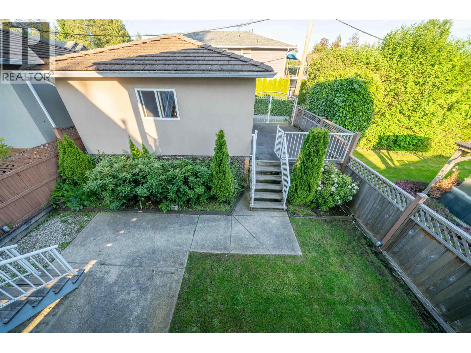 2052 Westview Drive, North Vancouver, British Columbia
