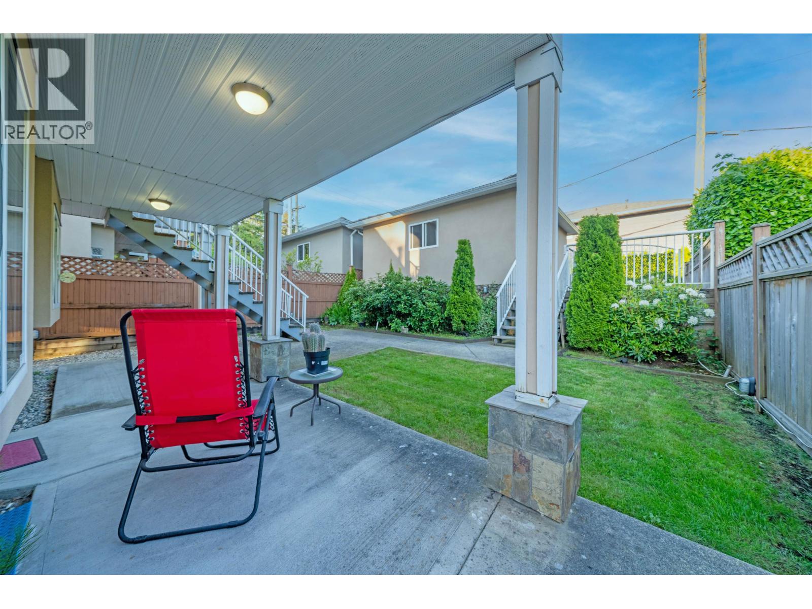 2052 Westview Drive, North Vancouver, British Columbia