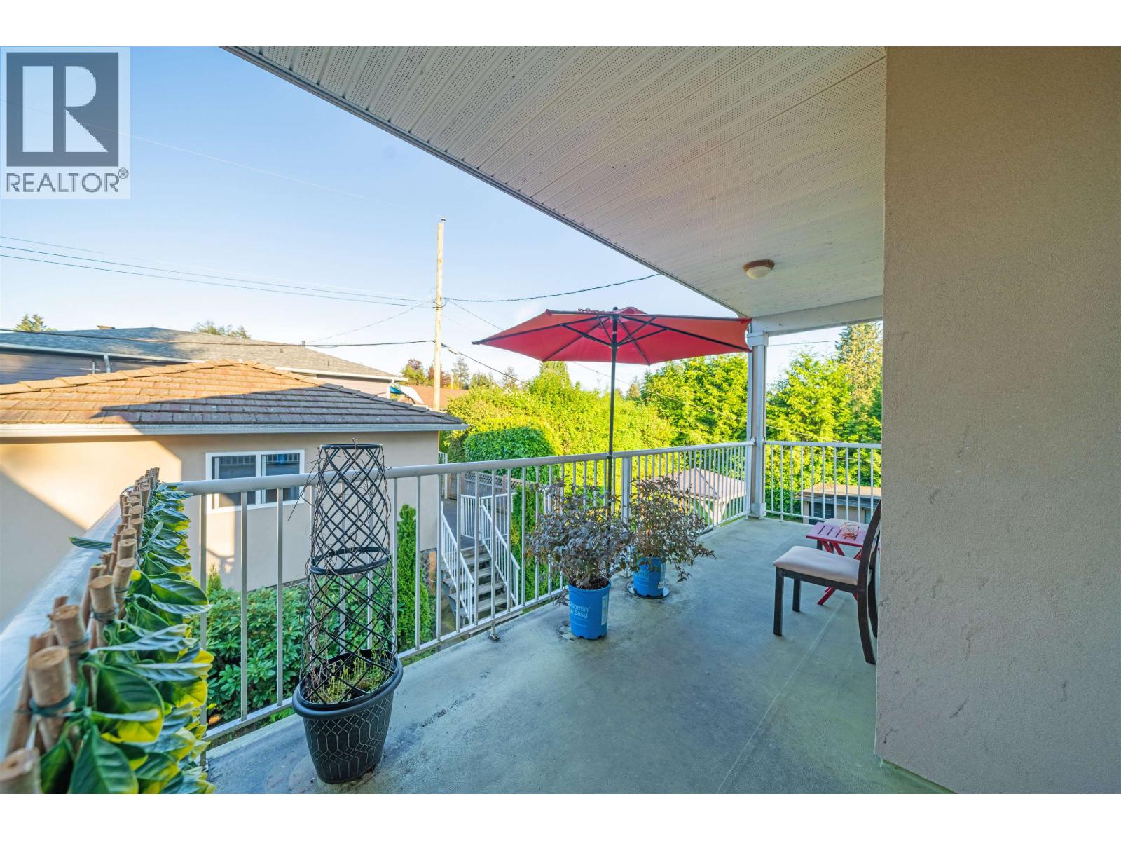 2052 Westview Drive, North Vancouver, British Columbia