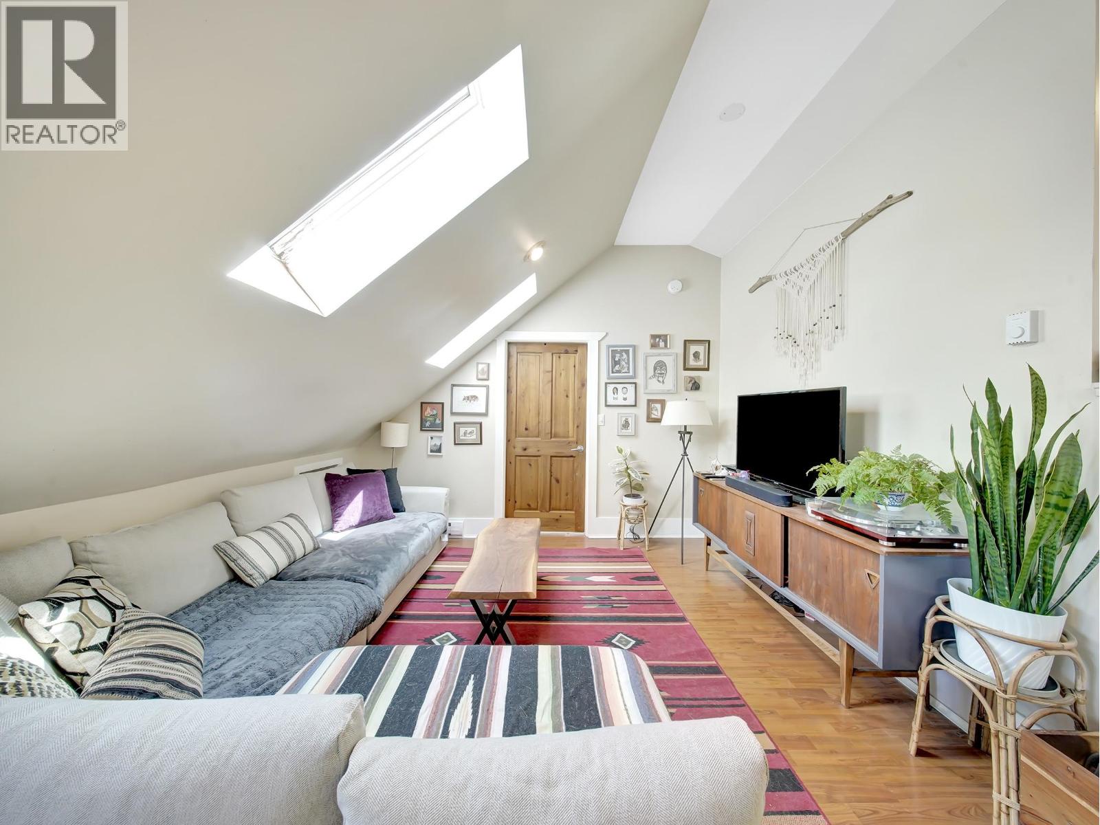 2770 W 5th Avenue, Vancouver, British Columbia