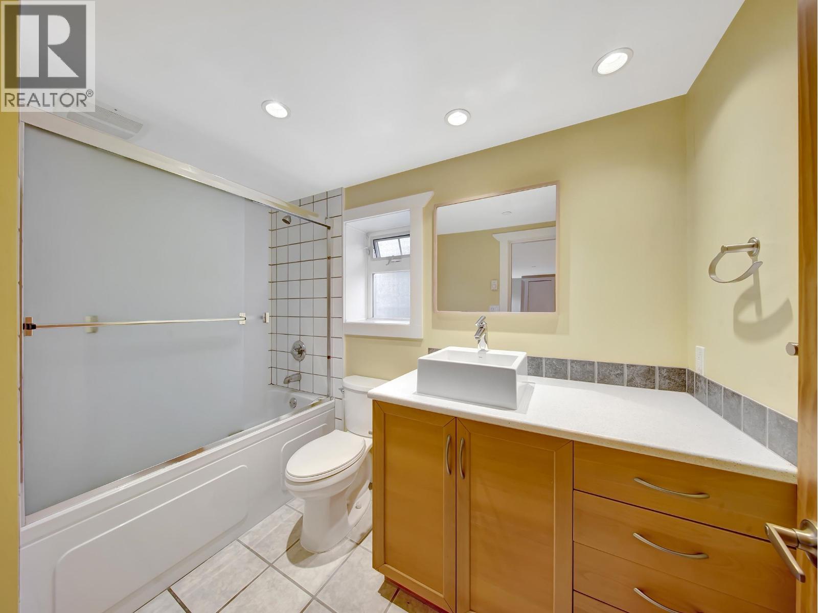 2770 W 5th Avenue, Vancouver, British Columbia