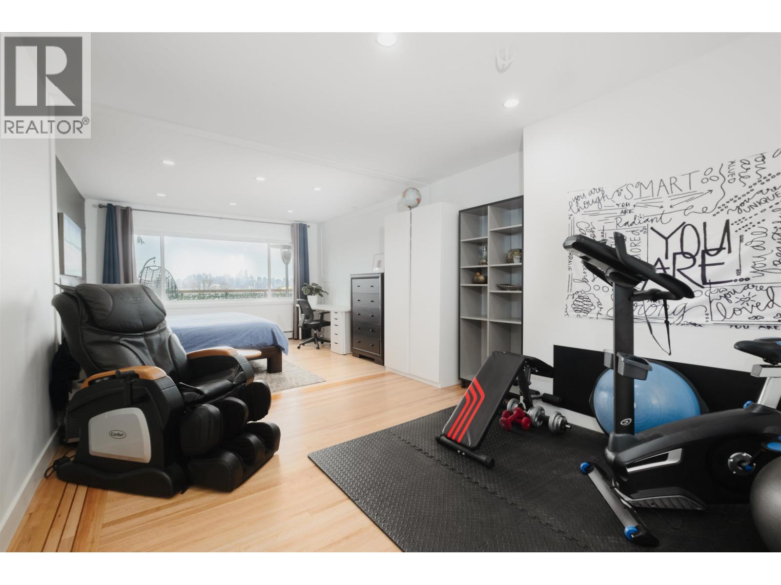 1095 W Keith Road, North Vancouver, British Columbia