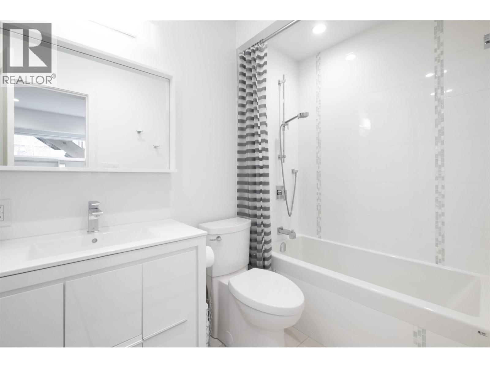 1095 W Keith Road, North Vancouver, British Columbia