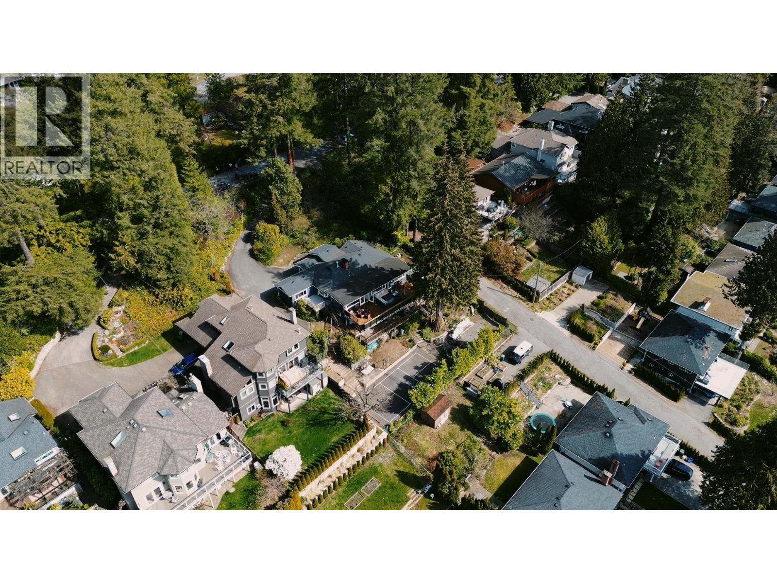1095 W Keith Road, North Vancouver, British Columbia