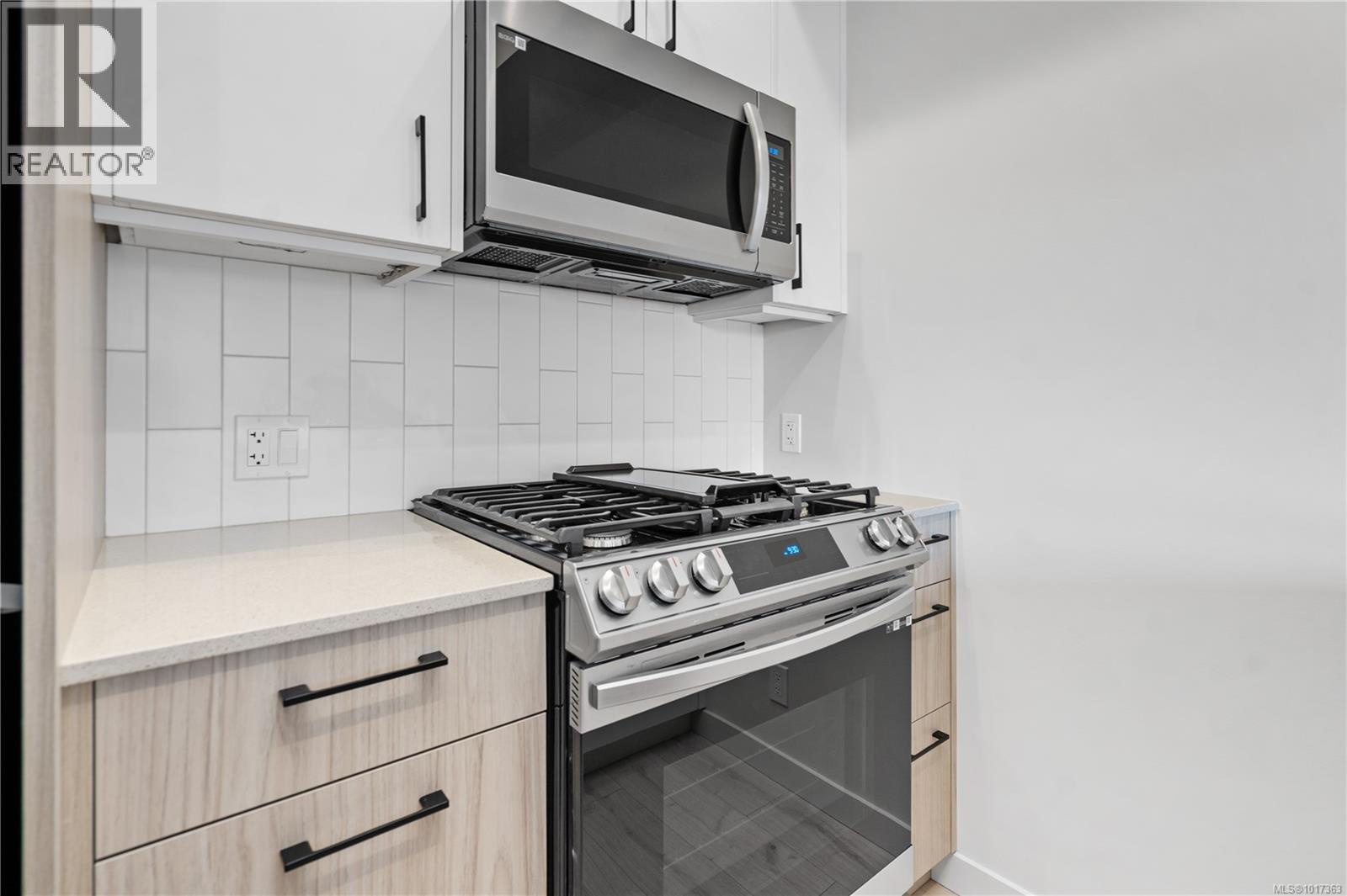 205 947 Whirlaway Cres, Langford, British Columbia