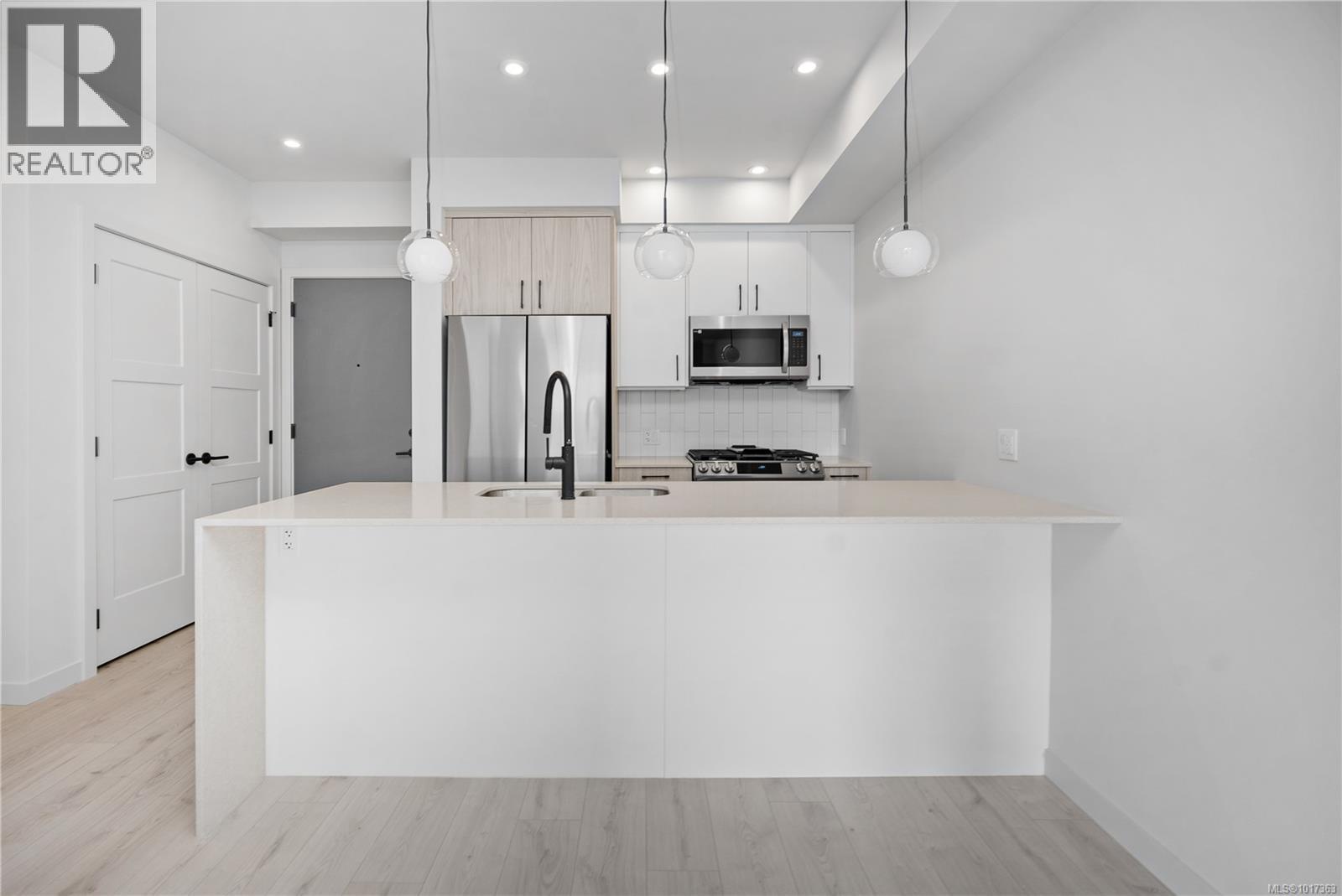 205 947 Whirlaway Cres, Langford, British Columbia