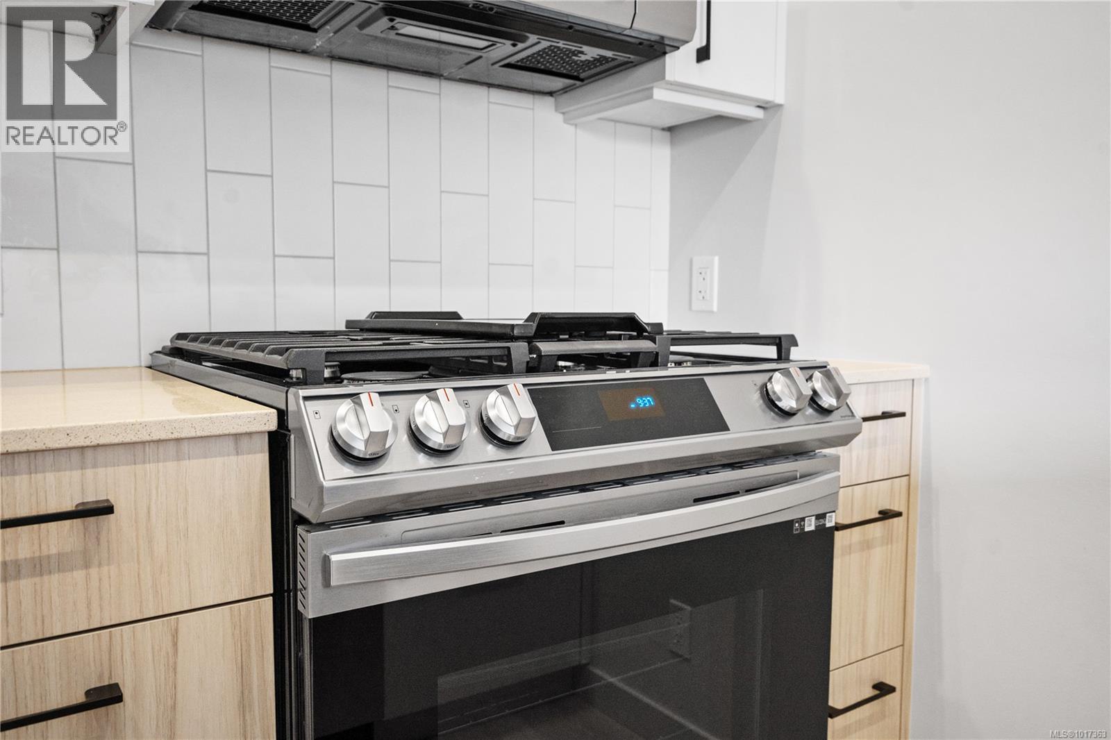 205 947 Whirlaway Cres, Langford, British Columbia