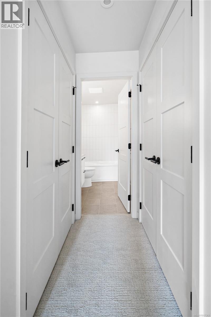 205 947 Whirlaway Cres, Langford, British Columbia