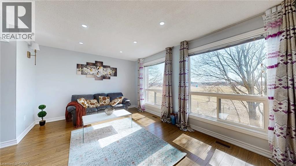 1155 Paramount Drive Unit# 43, Stoney Creek, Ontario