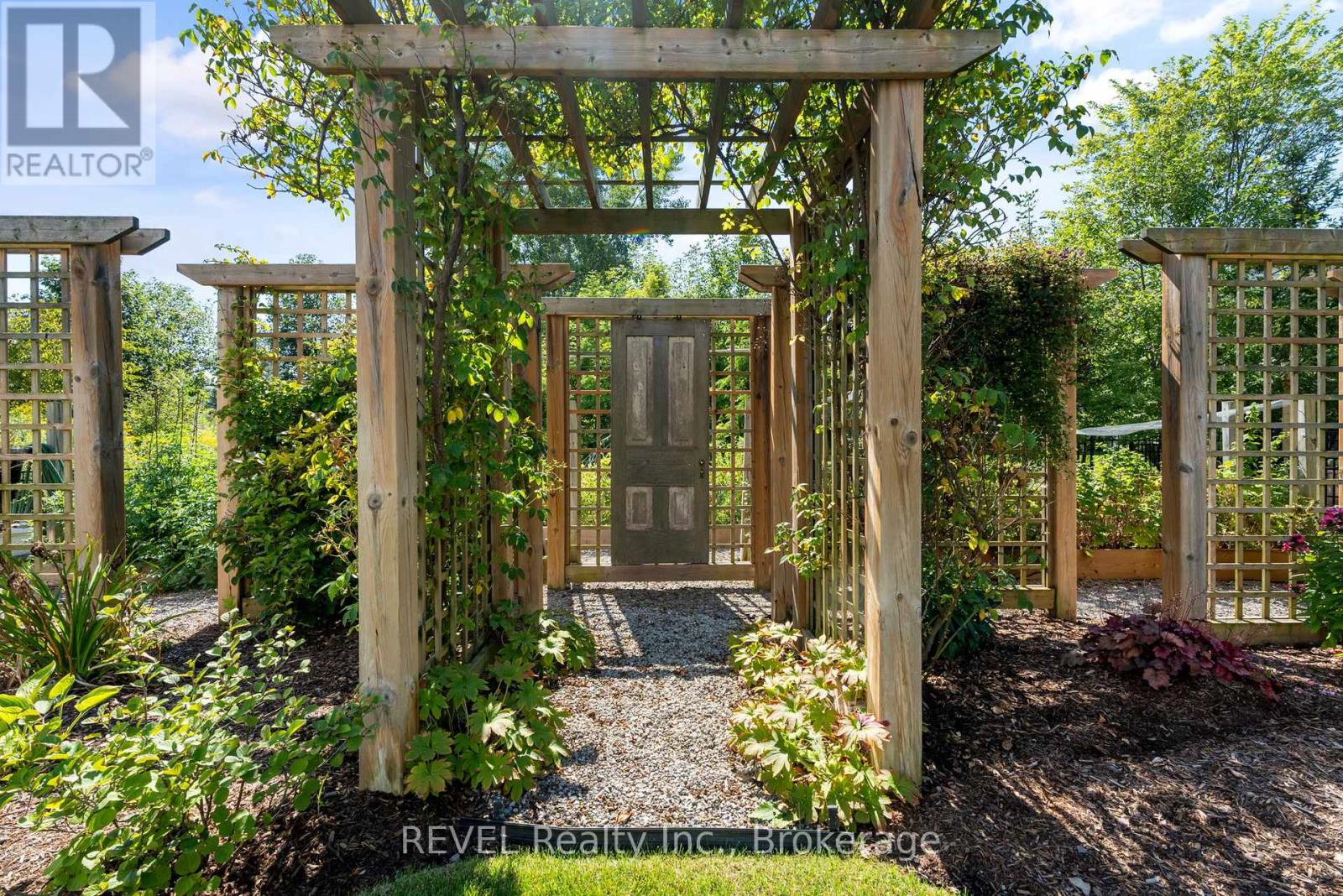 69 Butlers Drive, Fort Erie (ridgeway), Ontario