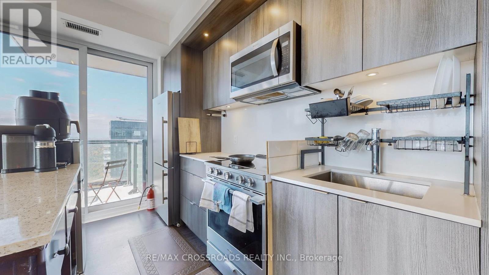 4210 - 30 Inn On The Park Drive, Toronto (banbury-don Mills), Ontario