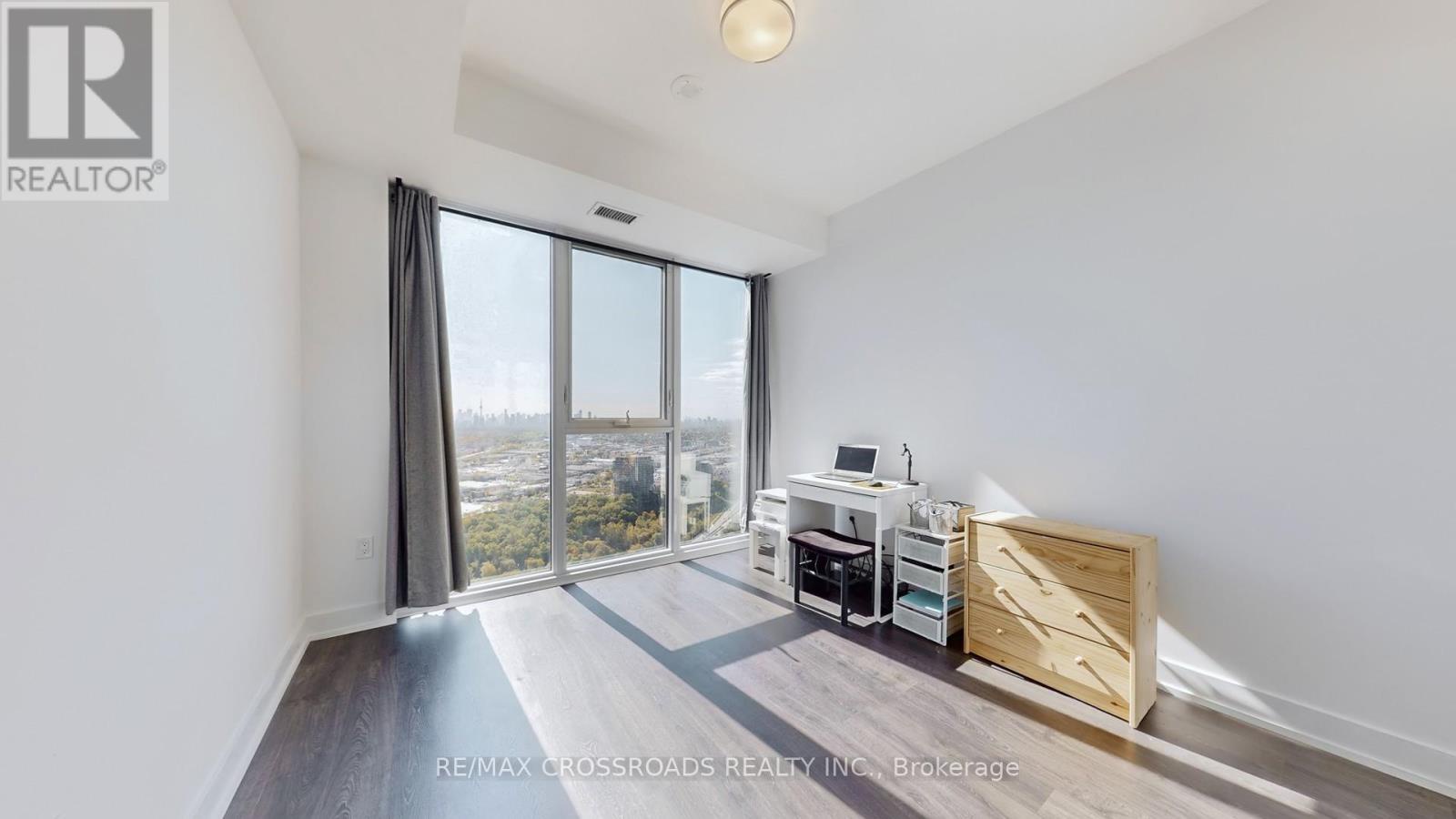 4210 - 30 Inn On The Park Drive, Toronto (banbury-don Mills), Ontario