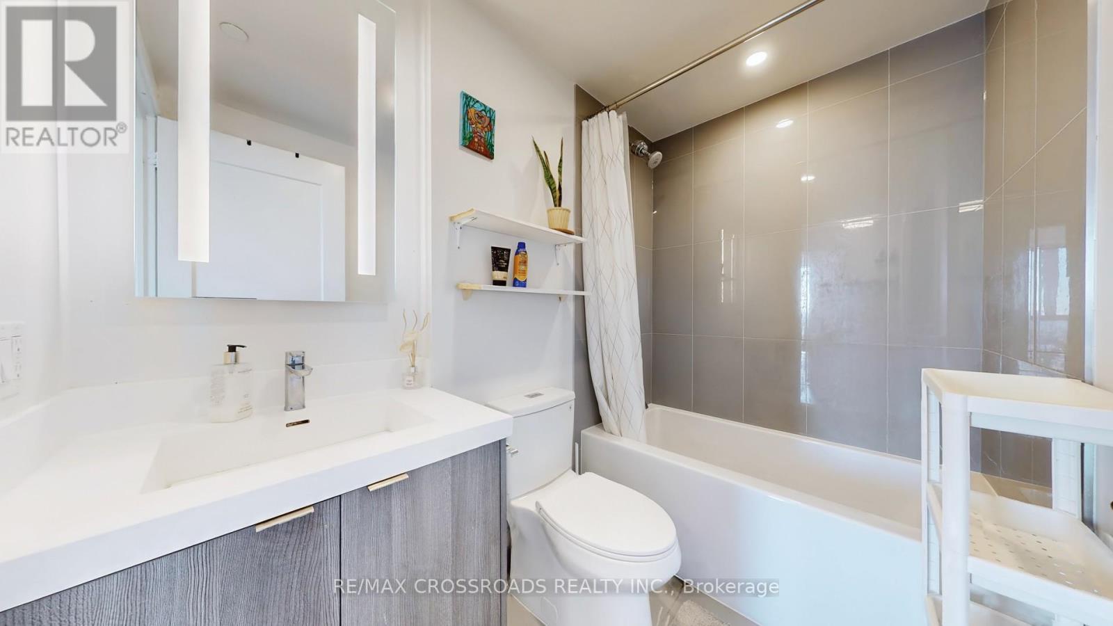 4210 - 30 Inn On The Park Drive, Toronto (banbury-don Mills), Ontario