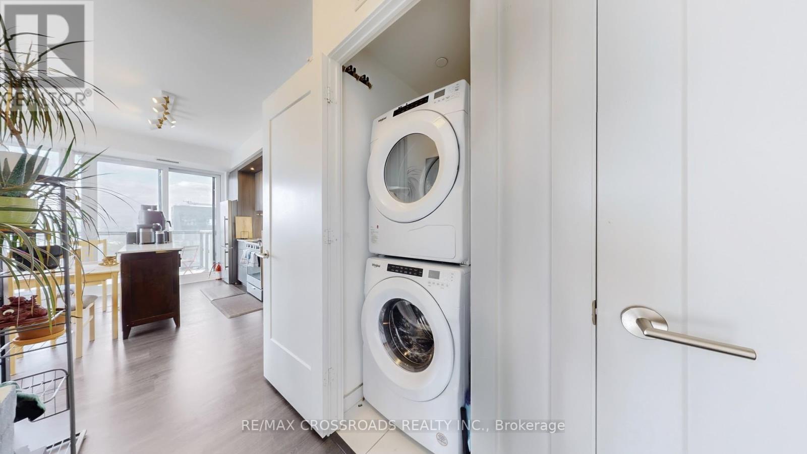 4210 - 30 Inn On The Park Drive, Toronto (banbury-don Mills), Ontario