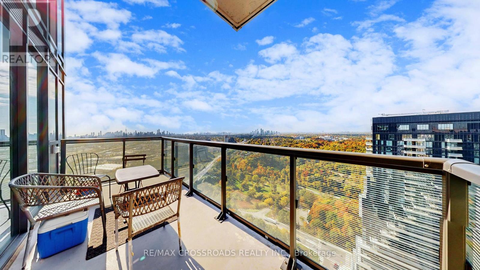 4210 - 30 Inn On The Park Drive, Toronto (banbury-don Mills), Ontario