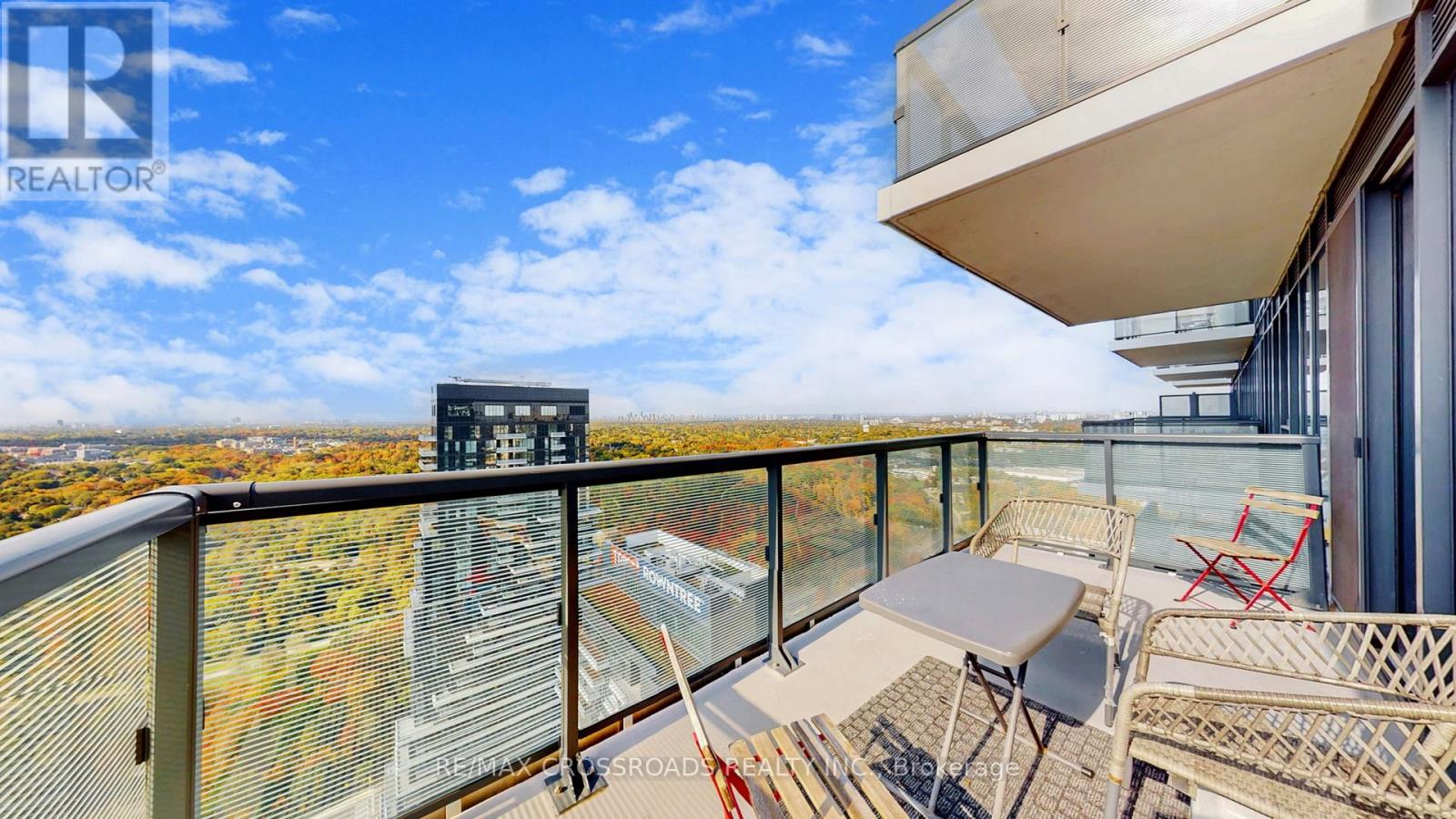 4210 - 30 Inn On The Park Drive, Toronto (banbury-don Mills), Ontario