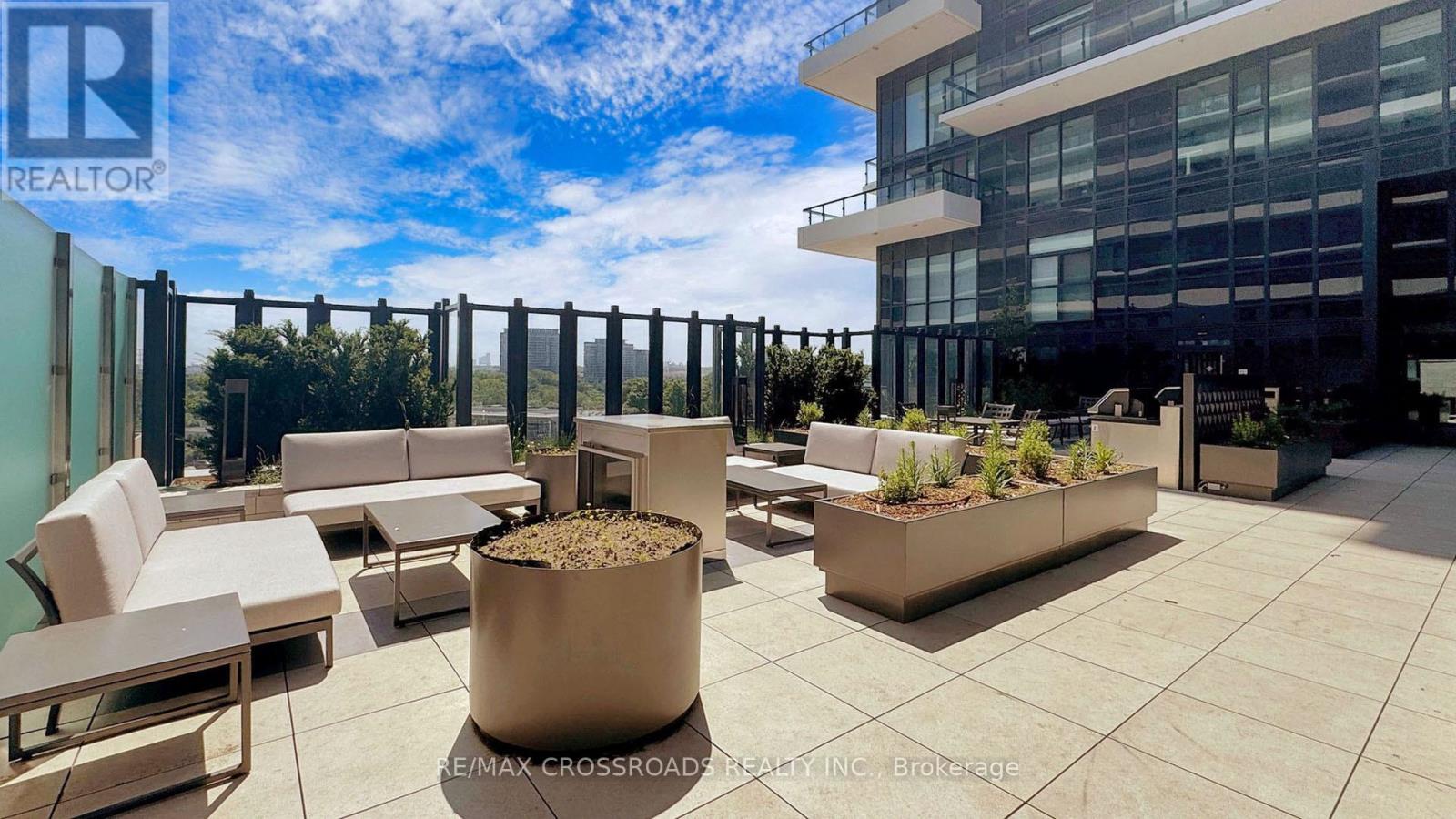 4210 - 30 Inn On The Park Drive, Toronto (banbury-don Mills), Ontario