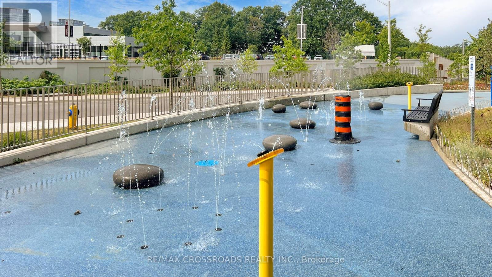 4210 - 30 Inn On The Park Drive, Toronto (banbury-don Mills), Ontario