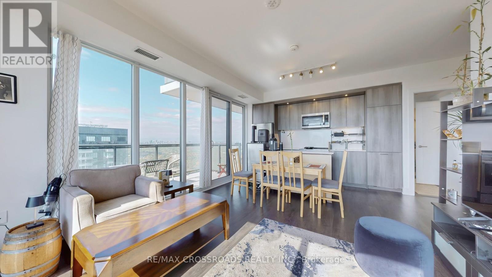 4210 - 30 Inn On The Park Drive, Toronto (banbury-don Mills), Ontario