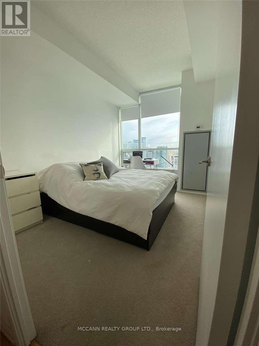 3301 - 215 Fort York Boulevard, Toronto (niagara), Ontario