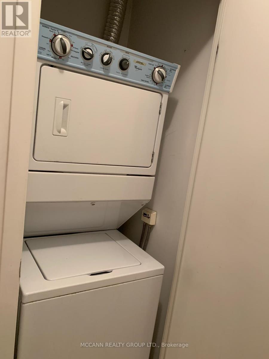 3301 - 215 Fort York Boulevard, Toronto (niagara), Ontario