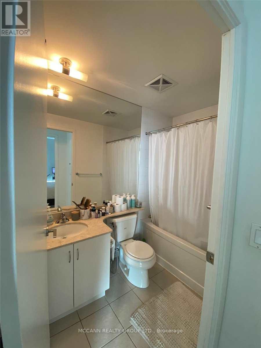 3301 - 215 Fort York Boulevard, Toronto (niagara), Ontario