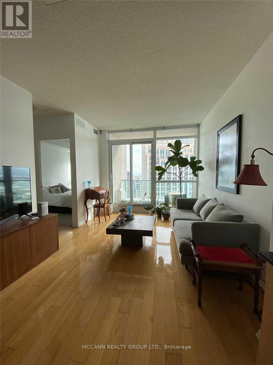 3301 - 215 Fort York Boulevard, Toronto (niagara), Ontario