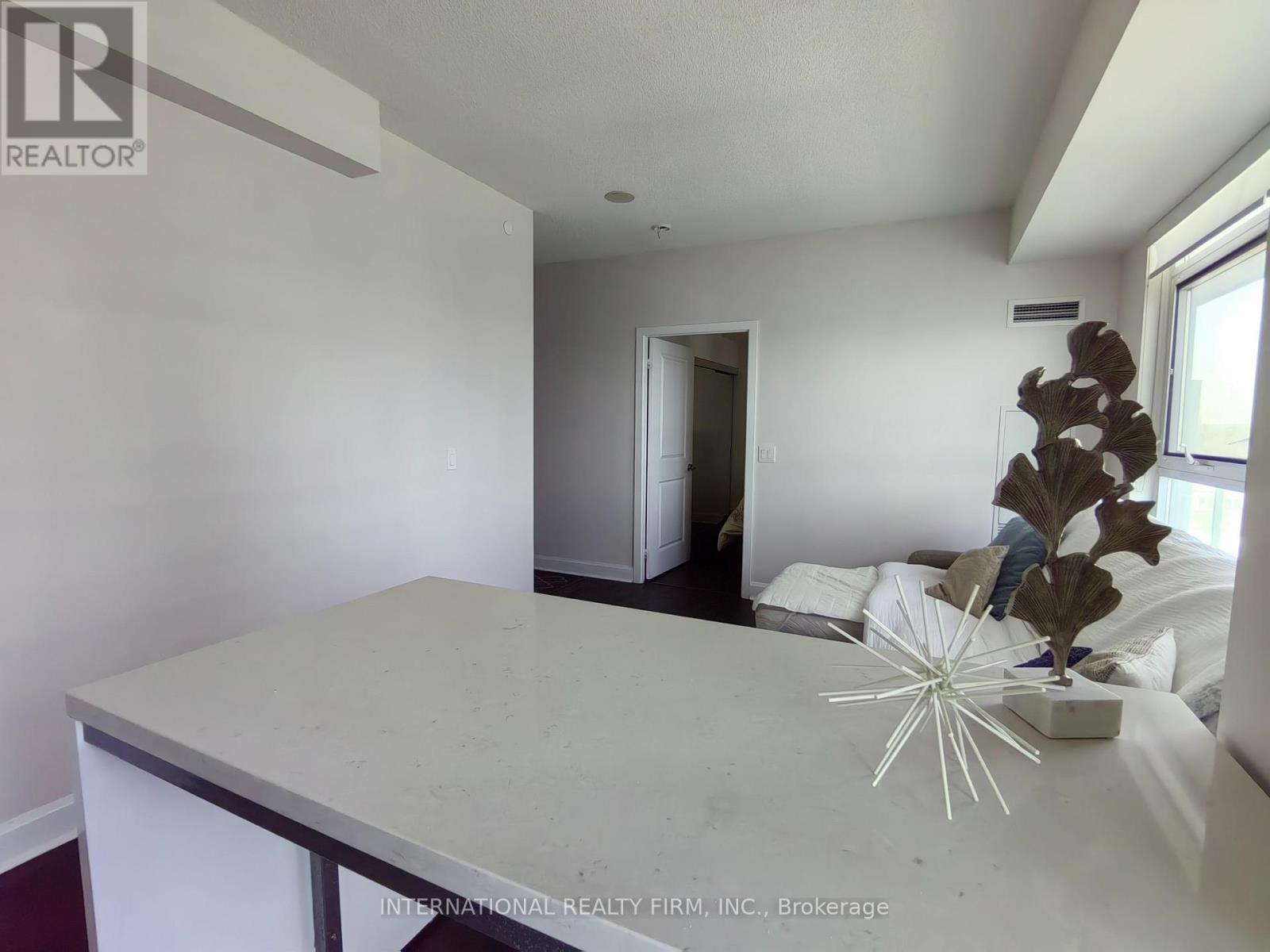 1608 - 33 Shore Breeze Drive, Toronto (mimico), Ontario