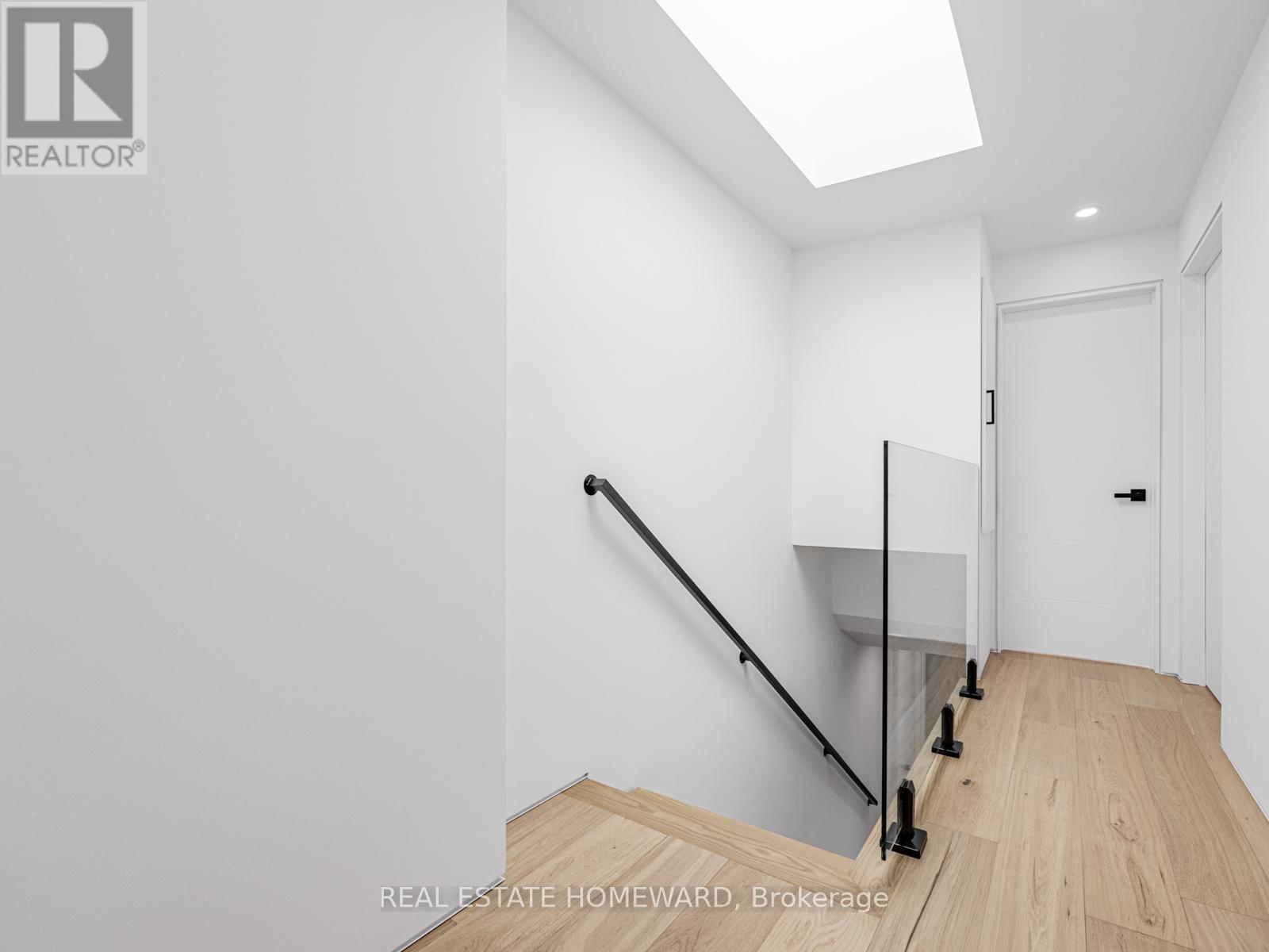 10 Juliana Court, Toronto (lambton Baby Point), Ontario