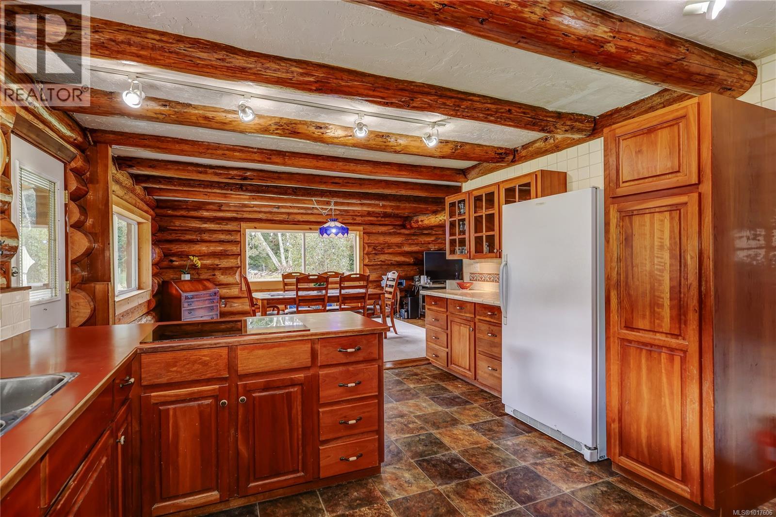 6020 Mine Rd, Port Mcneill, British Columbia