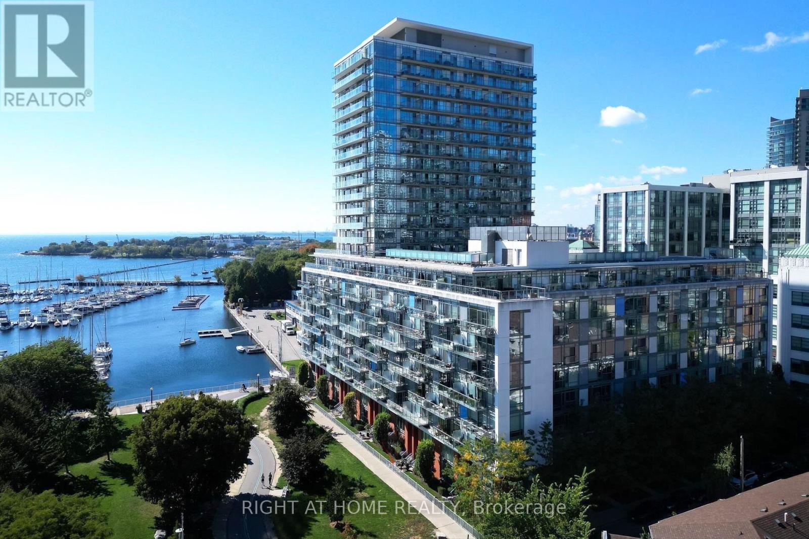 732 - 90 Stadium Road, Toronto (niagara), Ontario