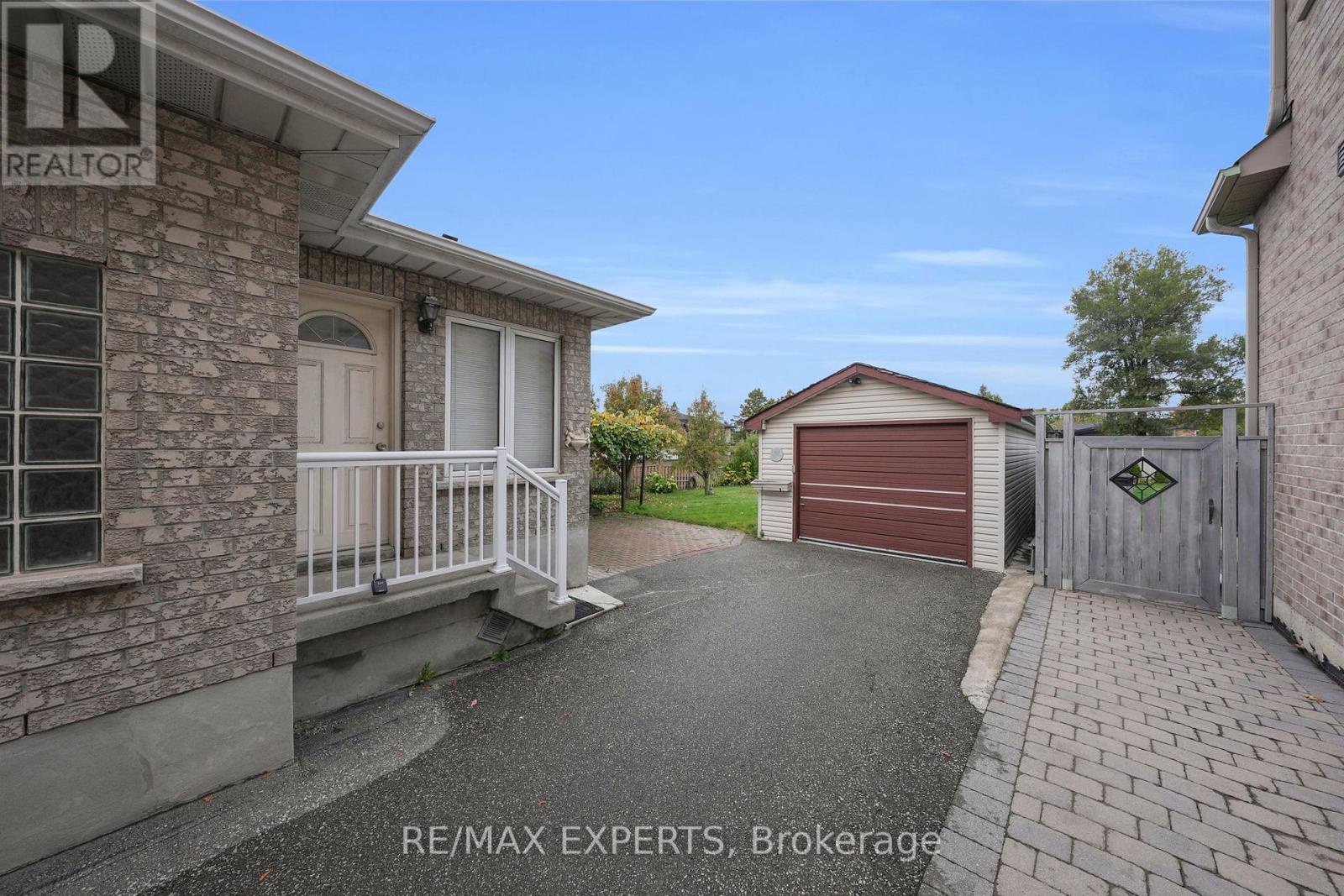 26 Grovedale Avenue, Toronto (maple Leaf), Ontario