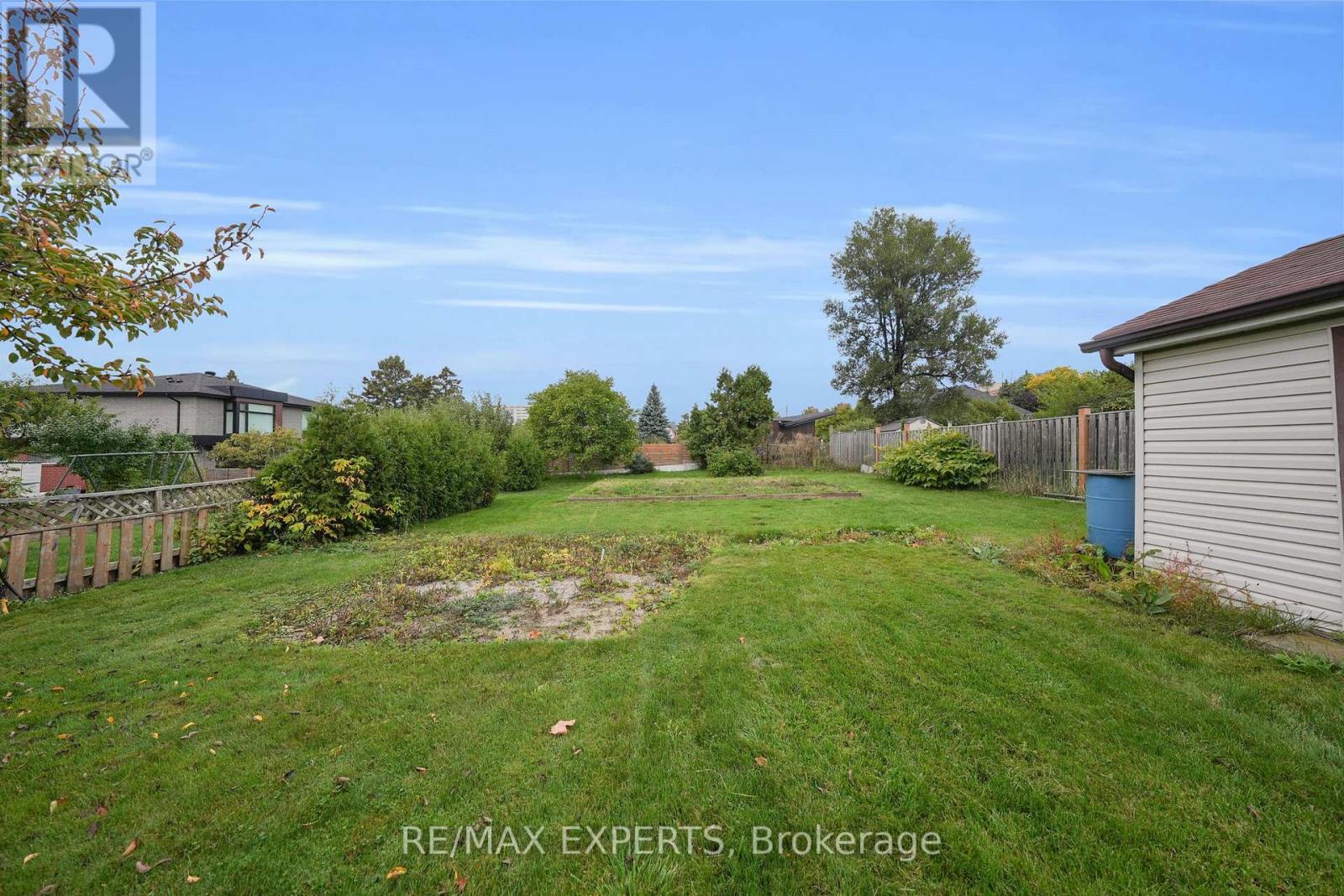 26 Grovedale Avenue, Toronto (maple Leaf), Ontario